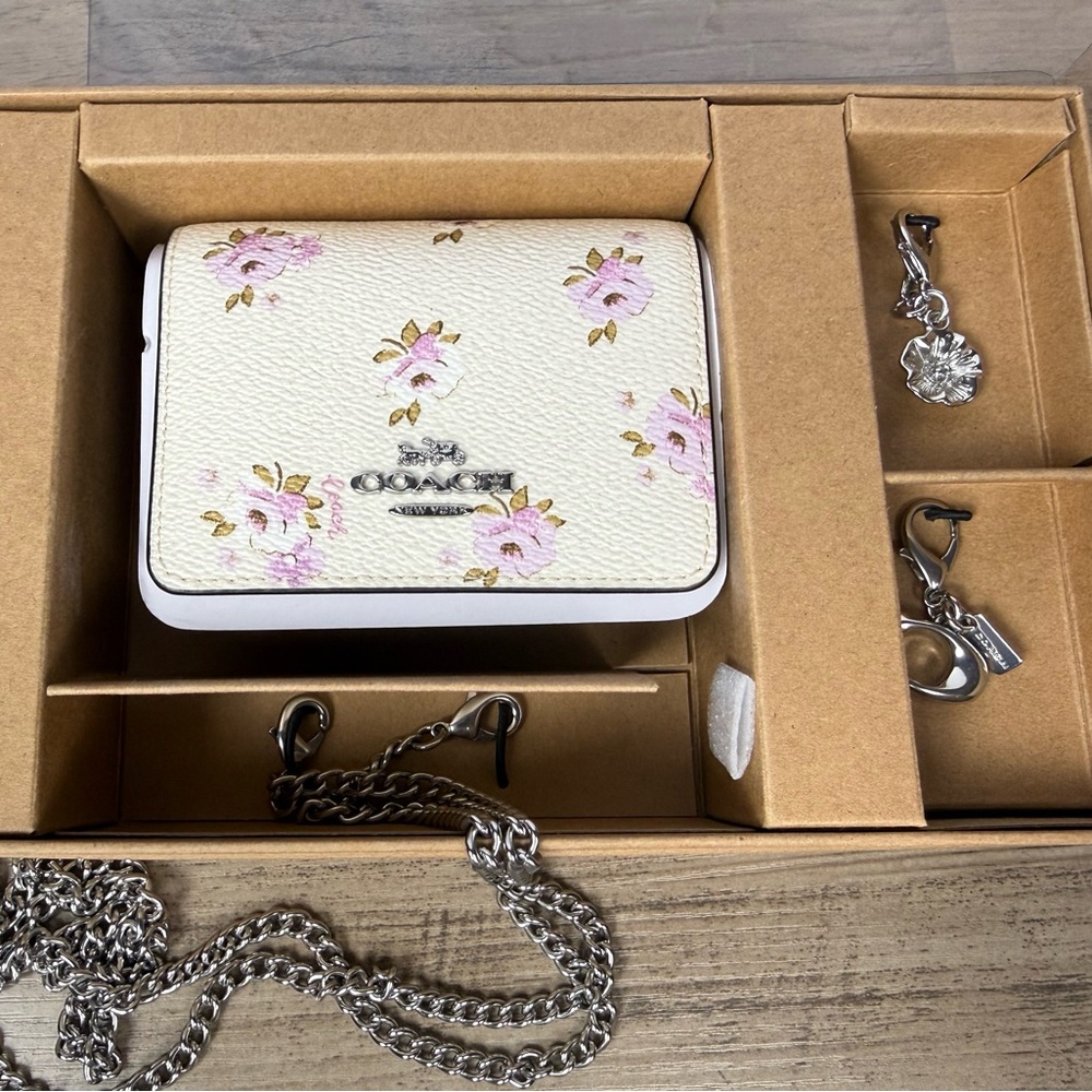 Coach Boxed Mini Wallet On A Chain With Floral Print charms NWT